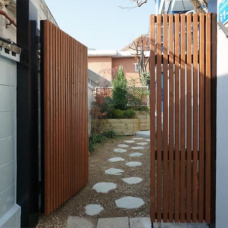 Hongdae Cozy-Women'S Shared Home Сеул Екстериор снимка